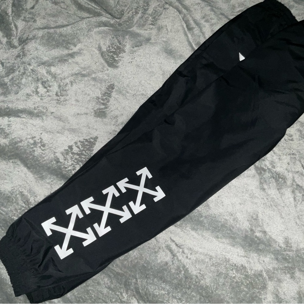 Off White Gortex Joggers Size Large - image 5